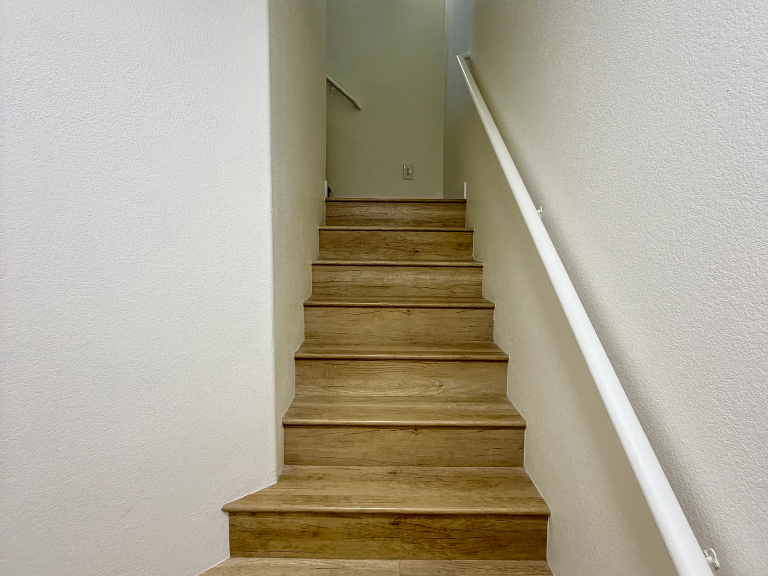 2 bed, 1128 sqft, $1,850 — Photo 3