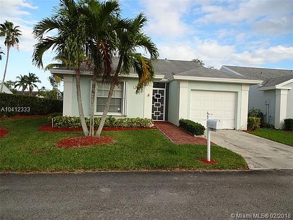 2nd image of 507 SE 21st Dr