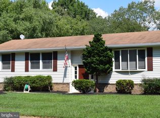 5523 Sideburn Rd, Fairfax, VA 22032