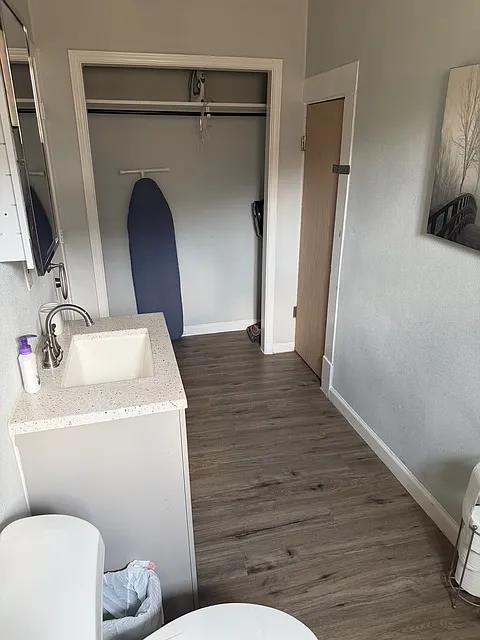 4812 Oakland St — Photo 4