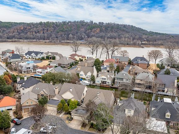 5th image of 1811 River Heights Dr