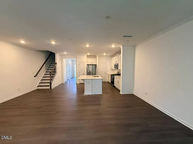228 Deercroft Dr — Photo 11