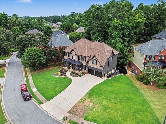 4th image of 2122 Hollowbrooke Way NW