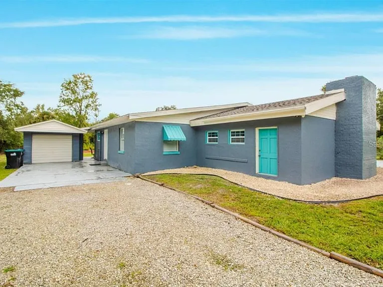 Grayson Dr — Photo 1
