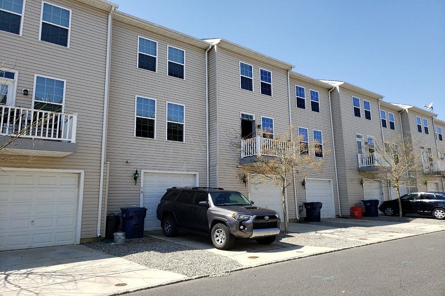 2nd image of 10 Stevens Ct