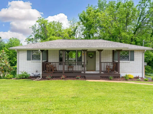 1843 Willow Springs Dr, Nashville, TN 37216