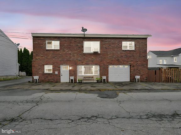 2nd image of 217 W Washington St