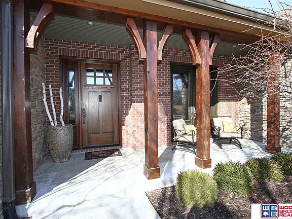 3rd image of 9601 Thornwood Cir
