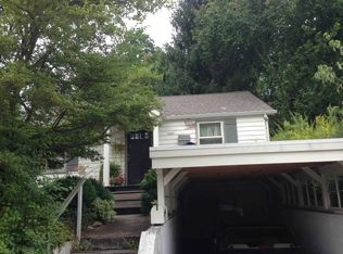 4032 NE 57th St, Seattle, WA 98105