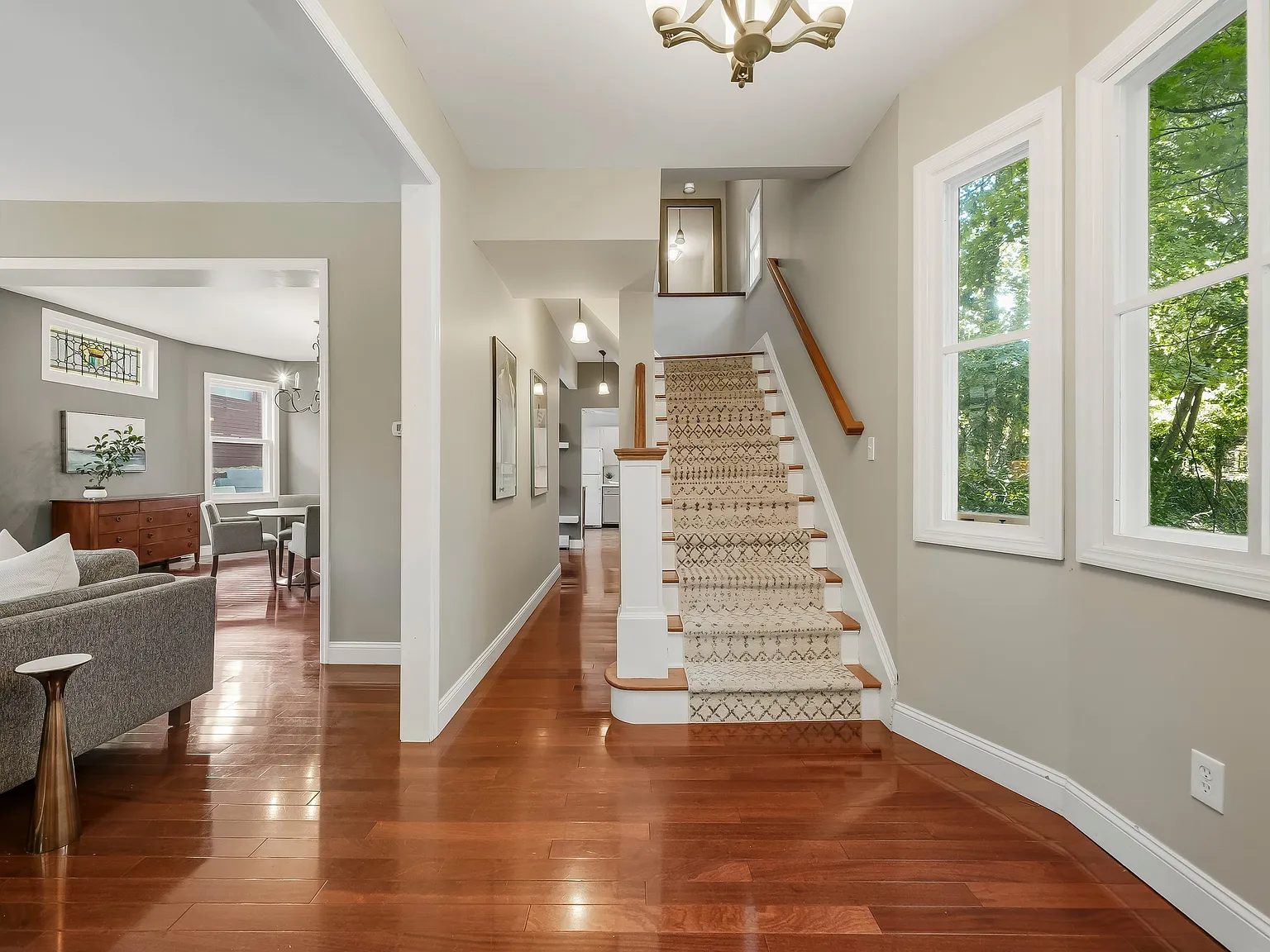 5 bed, 3.0 bath, 2158 sqft, $5,900 — Photo 3