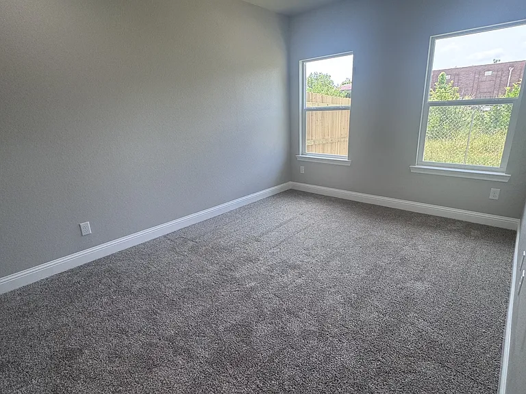 3211 Bourland St — Photo 9
