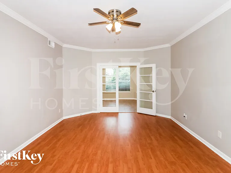 902 Rock Springs Dr — Photo 12