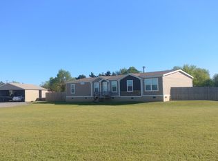 722 S Elm St, Apache, OK 73006