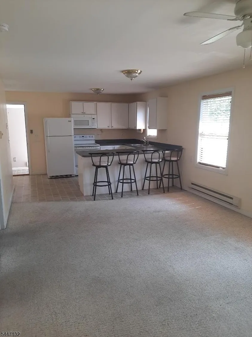 2 bed, 1.0 bath, $1,700 — Photo 4