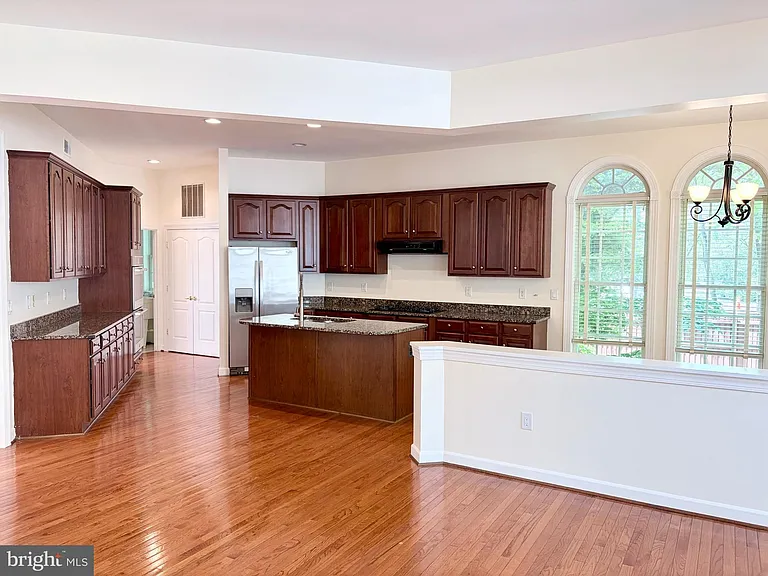 2178 Harithy Dr — Photo 4