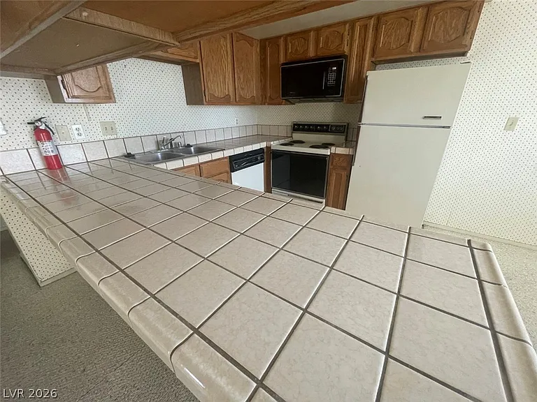4181 Gannet Cir #241 — Photo 12