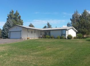 726 SE East St, Madras, OR 97741