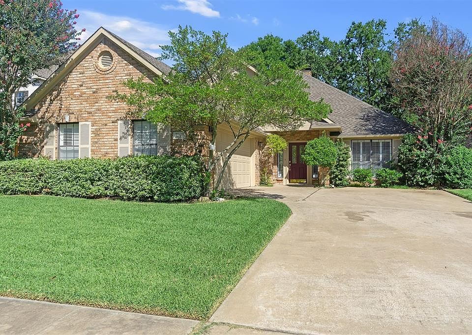 1st image of 2908 Bluffview Dr
