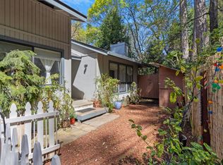 10450 Alta Sierra Dr, Grass Valley, CA 95949