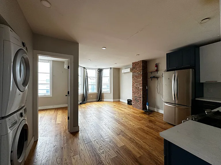 90-92 Graham St #2 — Photo 2