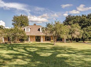 15430 Country Ln, Maurepas, LA 70449