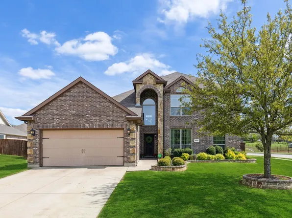 1049 Jake Cir, Kennedale, TX 76060