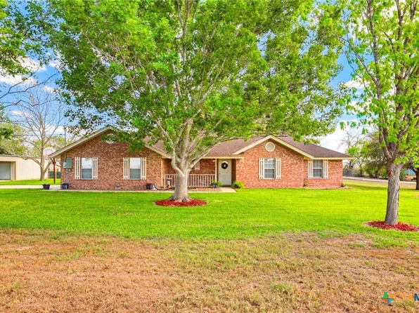 8416 Fm 541 E, Stockdale, TX 78160