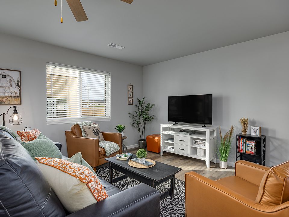 1st image of 546 Sunrise Dr #1