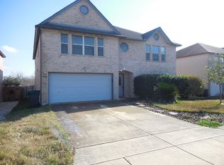 7702 Avery Rd, Live Oak, TX 78233