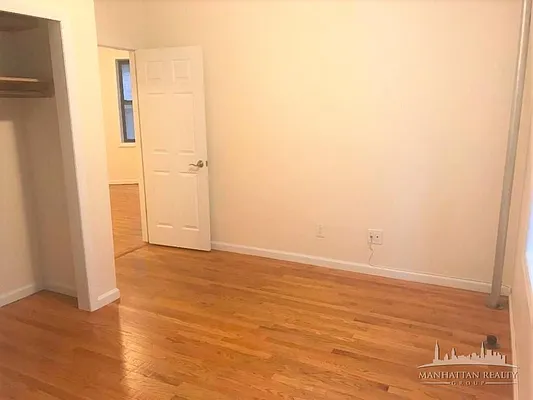 Rented by Manhattan Realty Group | media 13