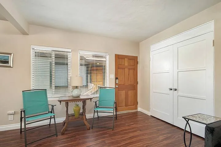 717 Whiting Ct — Photo 23