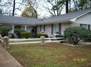 15 King Richard Cv, Pine Bluff, AR 71603