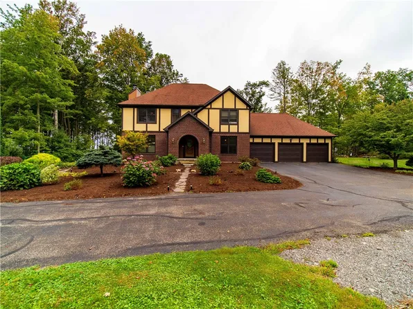 12188 Abels Rd, North Springfield, PA 16430