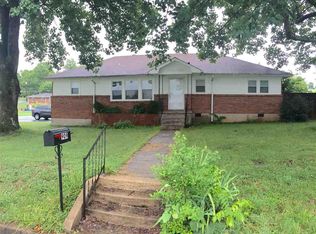 909 2nd Ave, Fayetteville, TN 37334