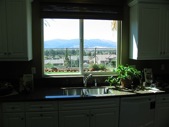 3rd image of 41095 Hatton Garden Ct
