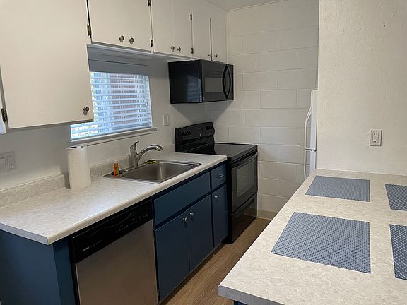 4th image of 1410 Ski Run Blvd #15