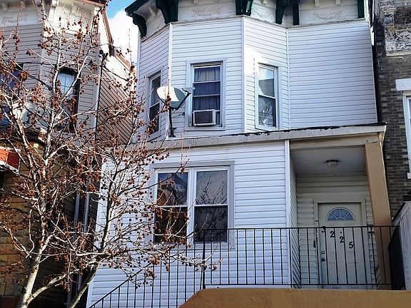 2nd image of 3225 103rd St