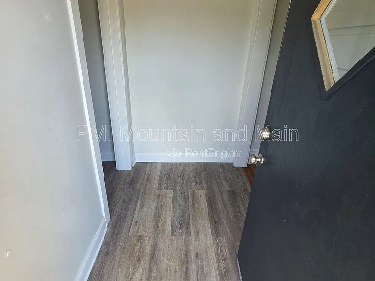 161 Logan Ave — Photo 19