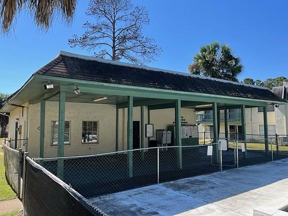 4th image of 2325 W Pensacola St APT 214