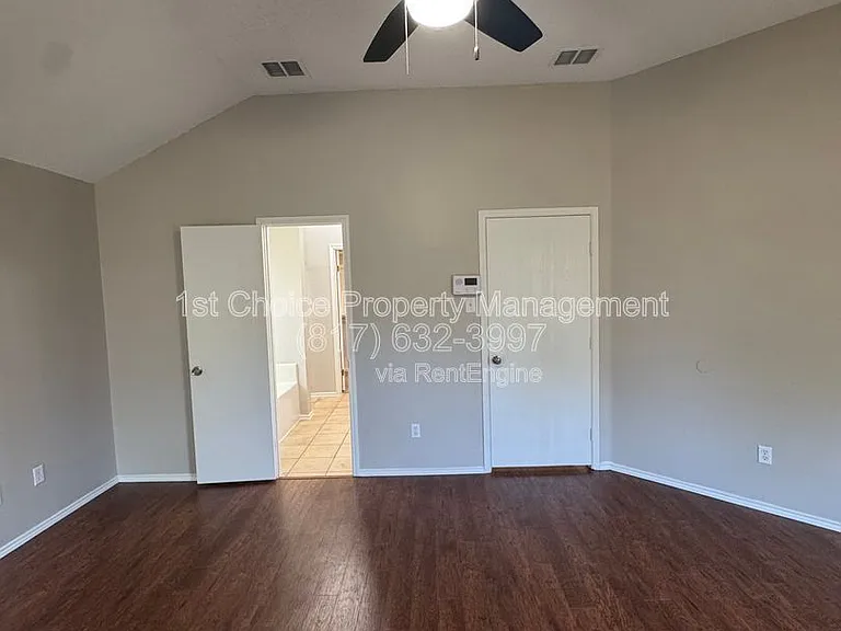 304 E Clover Park Dr — Photo 23