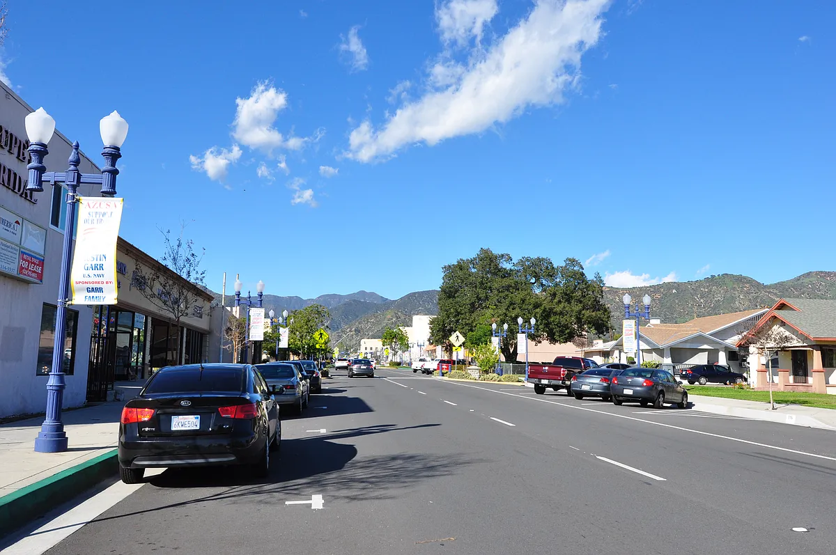 Building Photo - 515 N Azusa Ave #F