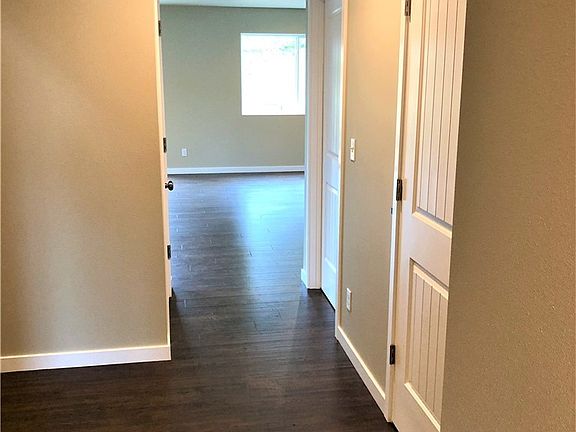 5th image of 3612 W F St