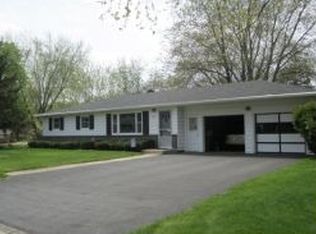 1020 Green Meadow Dr, Oconomowoc, WI 53066