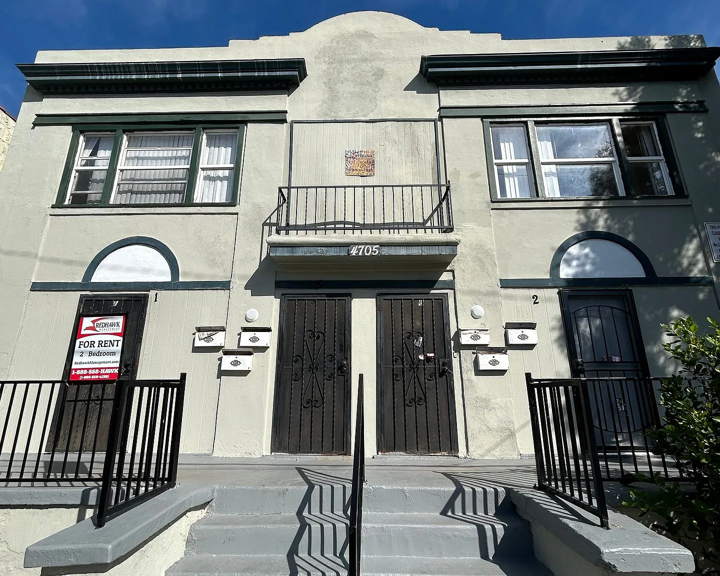 4705 Willowbrook Ave/1001 Berendo/1005 Berendo — Photo 1