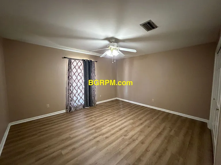 2210 Crestwood Rd — Photo 6