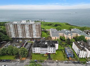 545 Rithet St #203, Victoria, BC V8V1E4