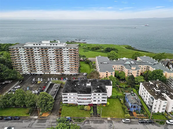 545 Rithet St #203, Victoria, BC V8V 1E4