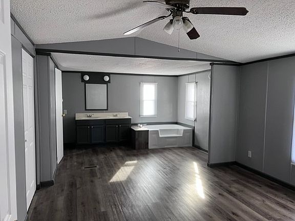 5th image of 302 Osprey Dr