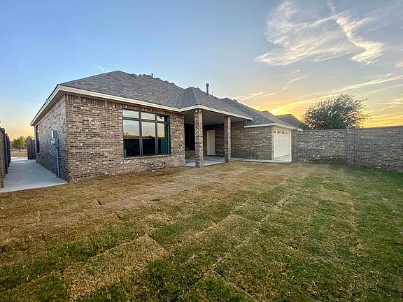 3rd image of 1006 Silverton Dr