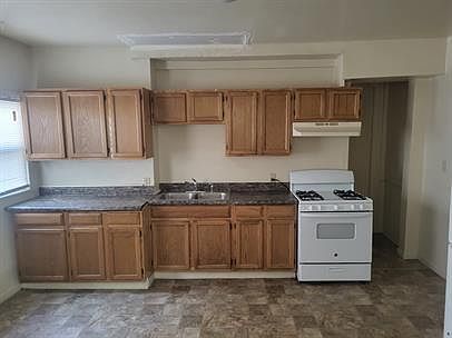 5th image of 817 N Townsend St #3
